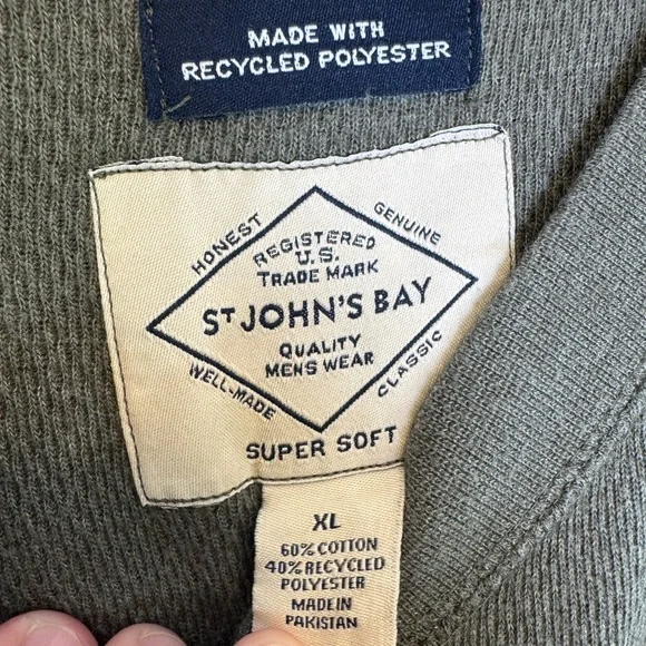 St. John's Bay Men's Green Henley Shirt Size XL - Picture 4 of 4